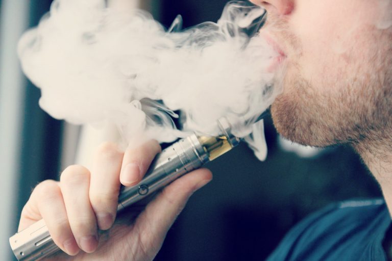 Comment régler sa cigarette électronique pour ne pas tousser